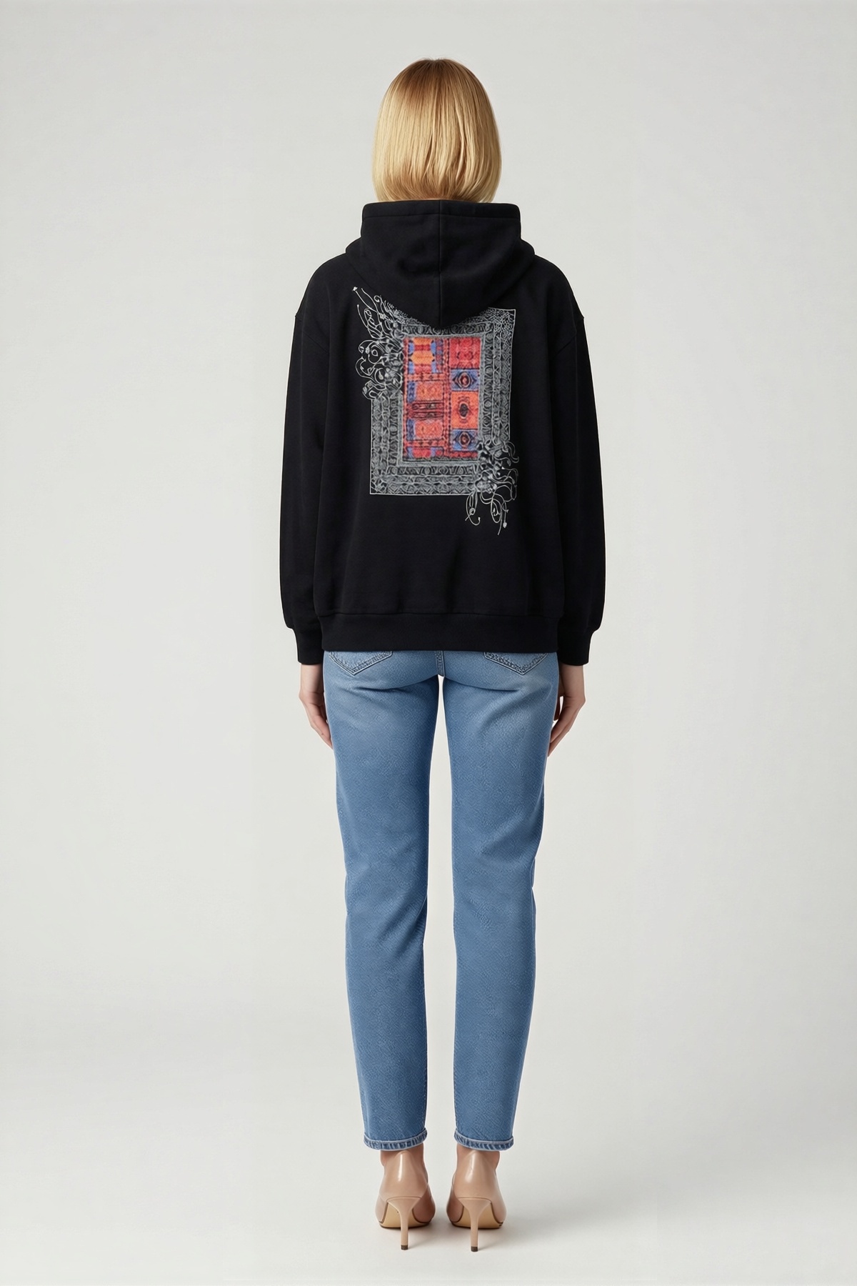 Kadın Uzun Kollu Kapşonlu Ön Ve Arka Baskılı Sweatshirt Halı Desenli Kanguru Cepli Bağcıklı Rahat