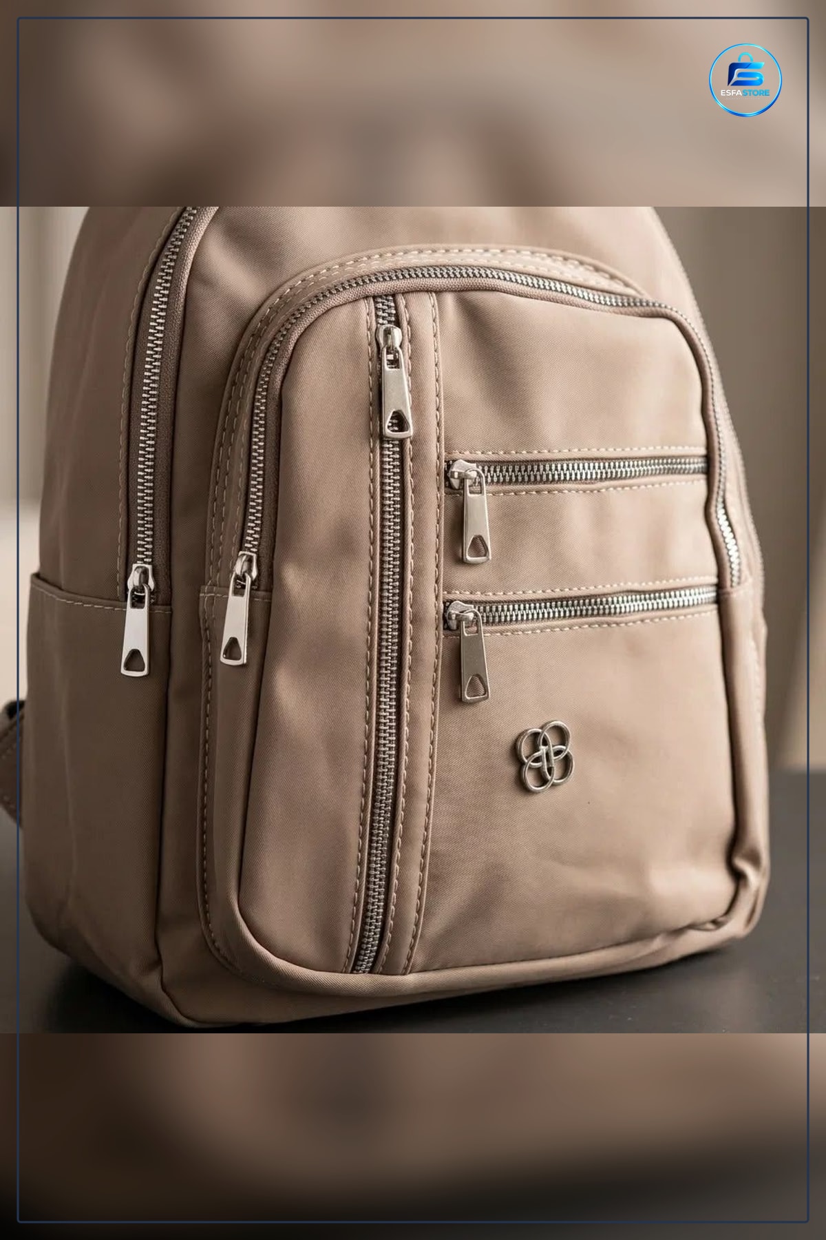 Sırt Çantası Yumuşak Dokulu Çok Gözlü Fermuarlı Cepli Metal Logolu Ayarlanabilir Askılı Kadın